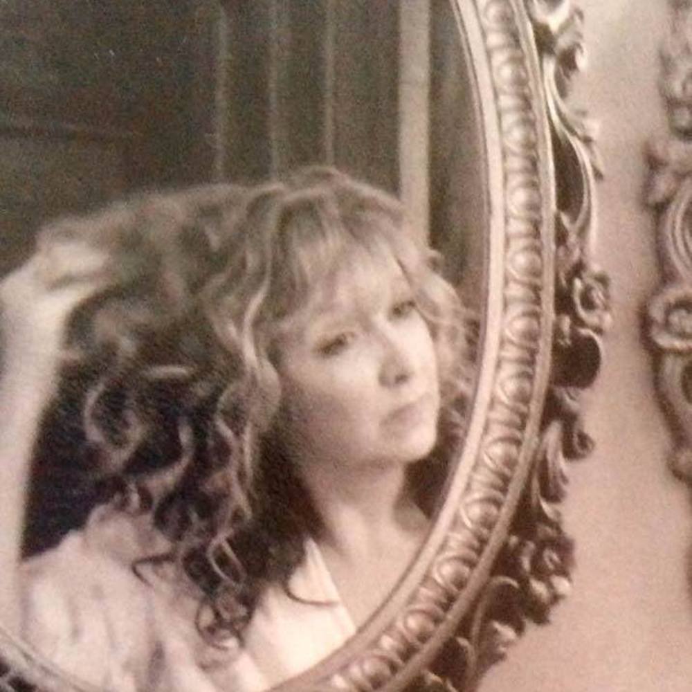 Meet your Posher, Anita